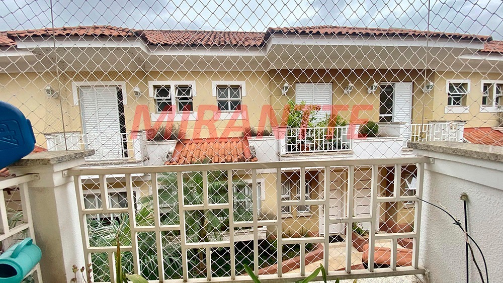 Cond. fechado de 147m² com 3 quartos em Imirim