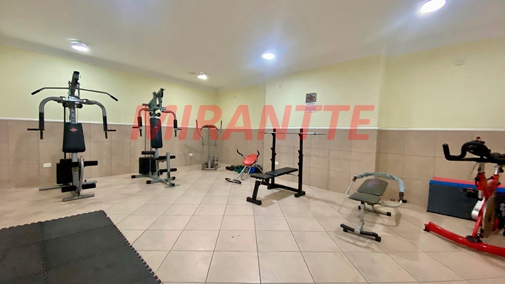 Cond. fechado de 147m² com 3 quartos em Imirim