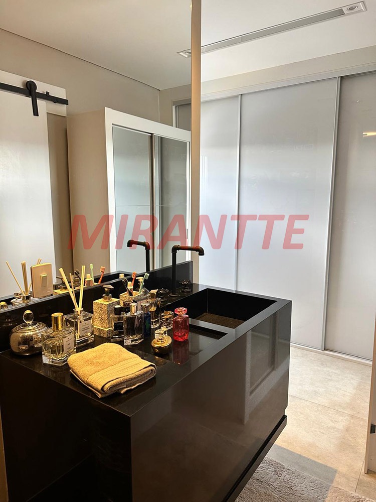 Apartamento de 89m² com 3 quartos em Água Fria