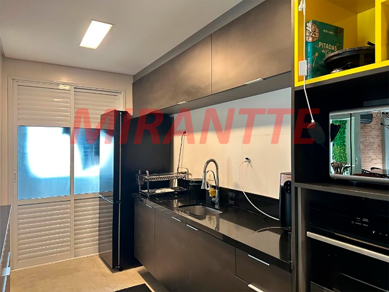 Apartamento de 89m² com 3 quartos em Água Fria