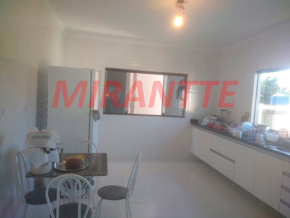 Casa terrea de 450m² com 6 quartos em Jardim Guapíra