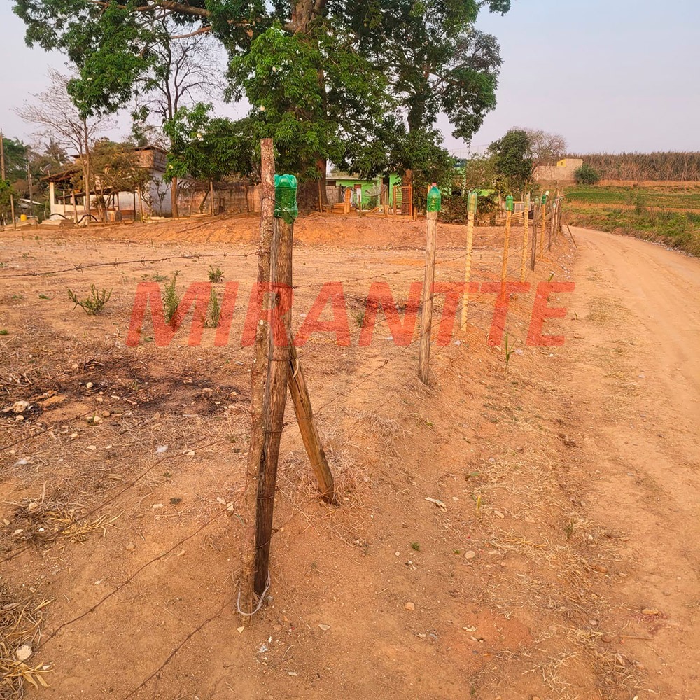 Terreno de 0m² em Tavares