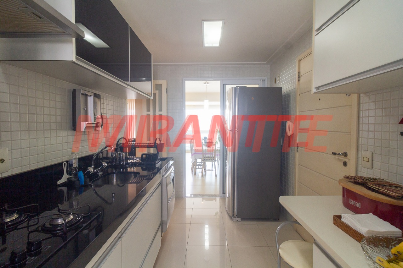 Apartamento de 146m² com 3 quartos em Santa Teresinha