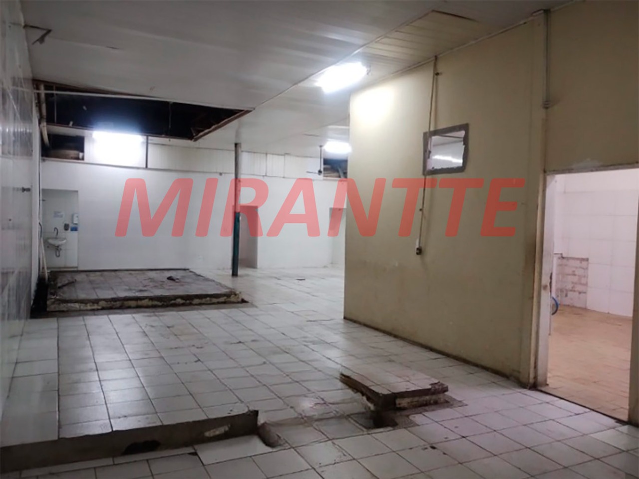 Comercial de 800m² em Casa Verde
