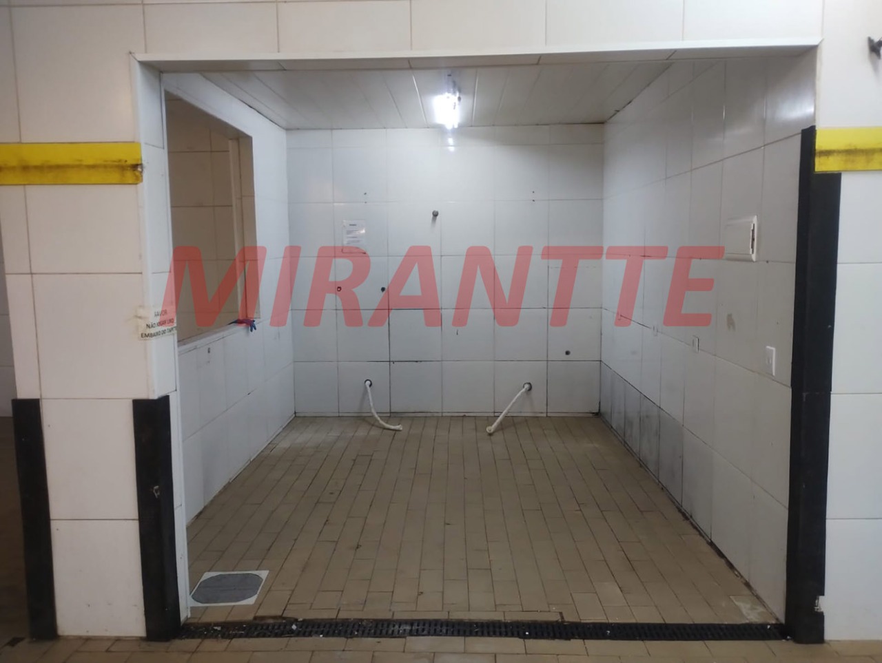 Comercial de 800m² em Casa Verde