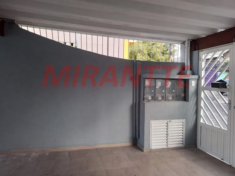 Sobrado de 204m² com 6 quartos em Jardim Fontalis