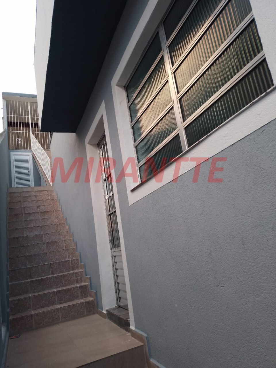 Sobrado de 204m² com 6 quartos em Jardim Fontalis