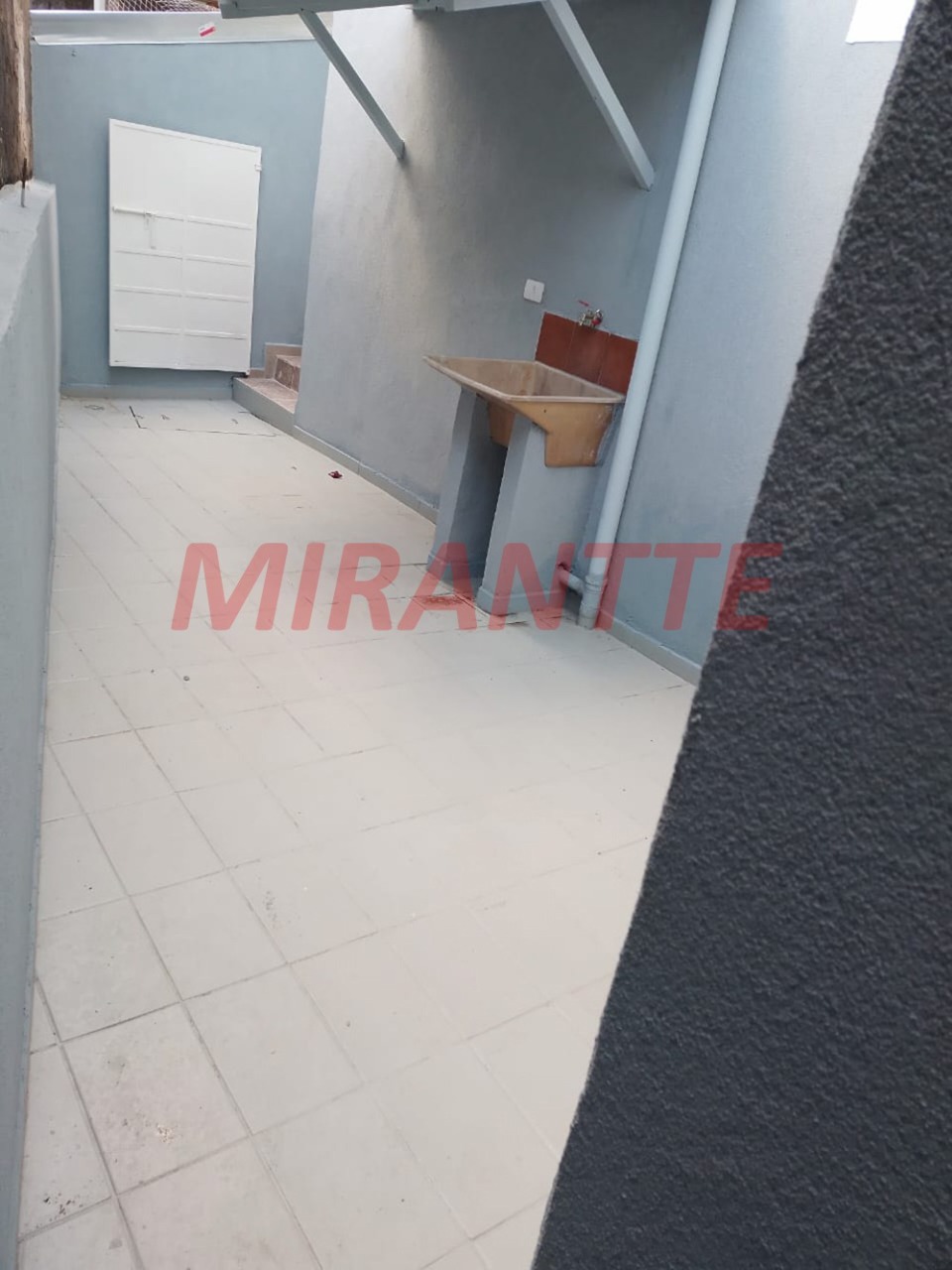 Sobrado de 204m² com 6 quartos em Jardim Fontalis