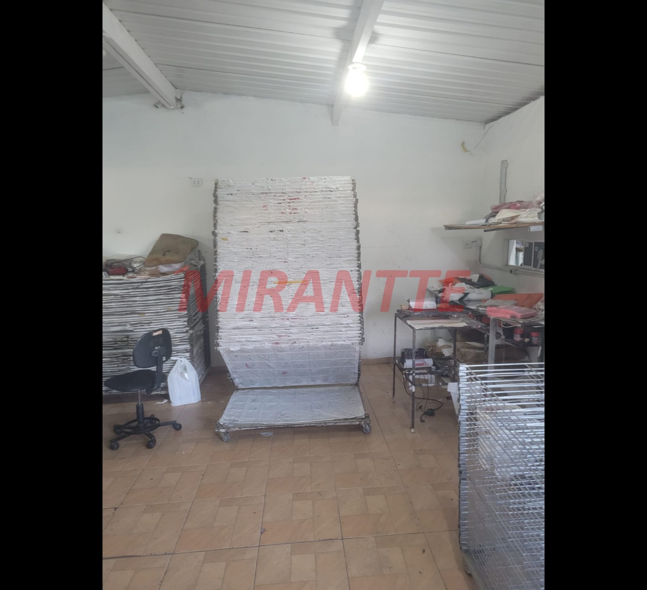 Sobrado de 430m² com 10 quartos em Vila Santa Maria