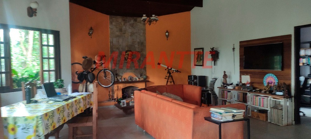 Casa terrea de 320m² com 2 quartos em Serra da Cantareira
