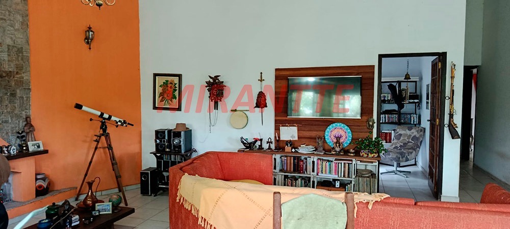 Casa terrea de 320m² com 2 quartos em Serra da Cantareira