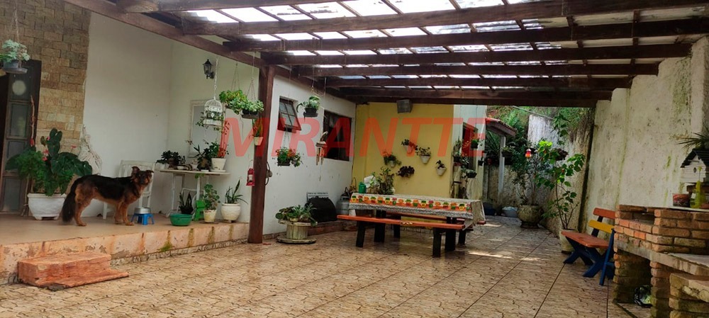 Casa terrea de 320m² com 2 quartos em Serra da Cantareira