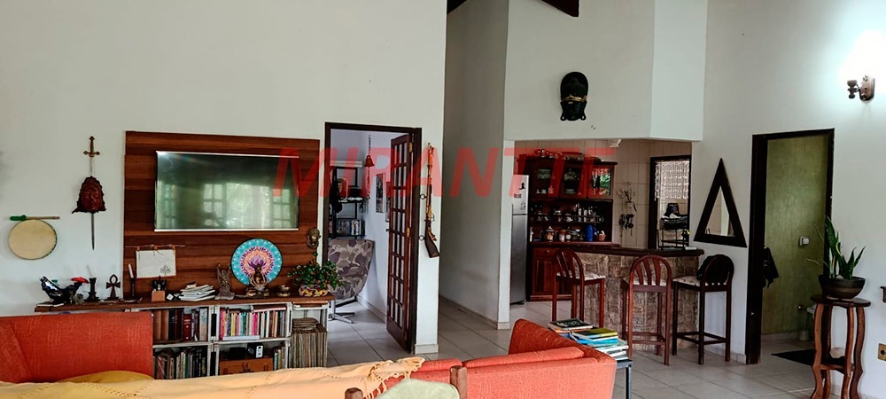 Casa terrea de 320m² com 2 quartos em Serra da Cantareira
