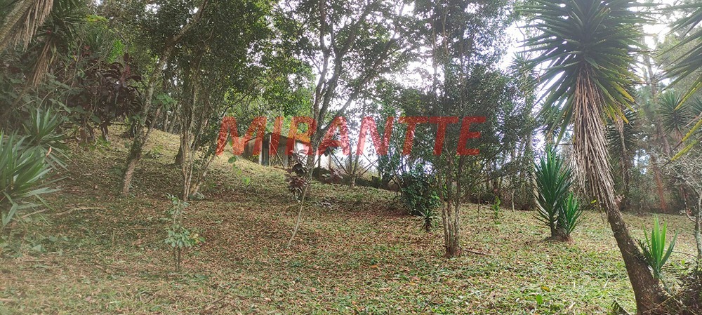 Casa terrea de 320m² com 2 quartos em Serra da Cantareira