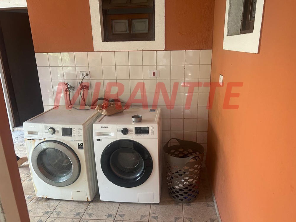 Cond. fechado de 299.76m² com 4 quartos em Roseira