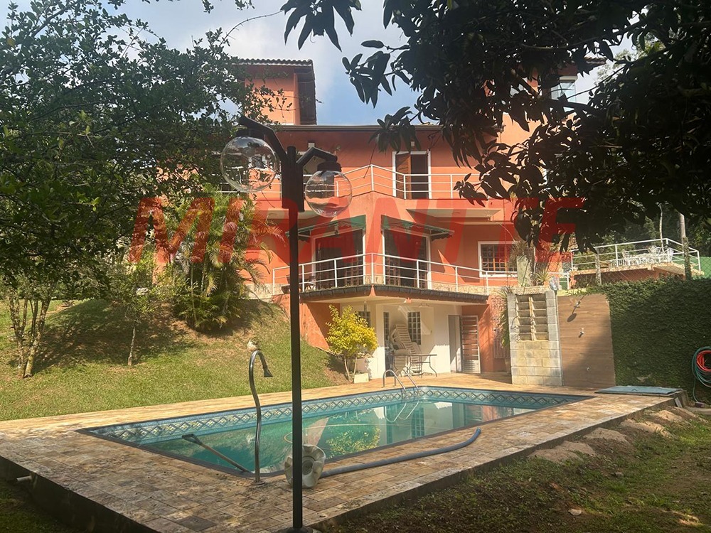 Cond. fechado de 299.76m² com 4 quartos em Roseira