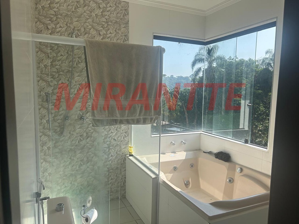 Cond. fechado de 299.76m² com 4 quartos em Roseira