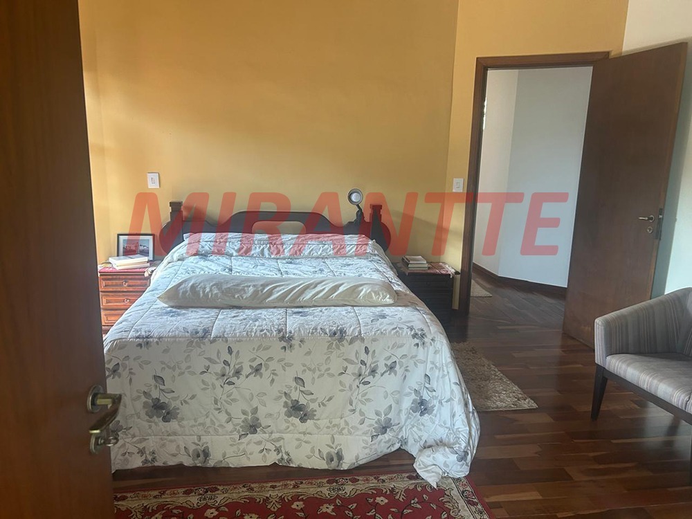 Cond. fechado de 299.76m² com 4 quartos em Roseira
