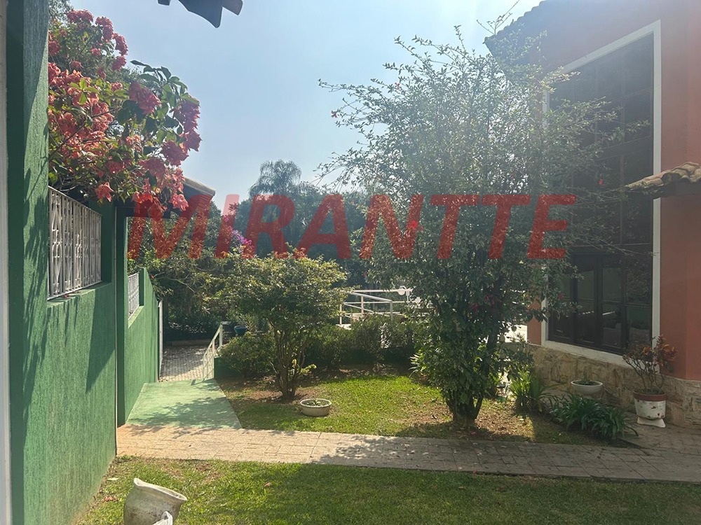Cond. fechado de 299.76m² com 4 quartos em Roseira