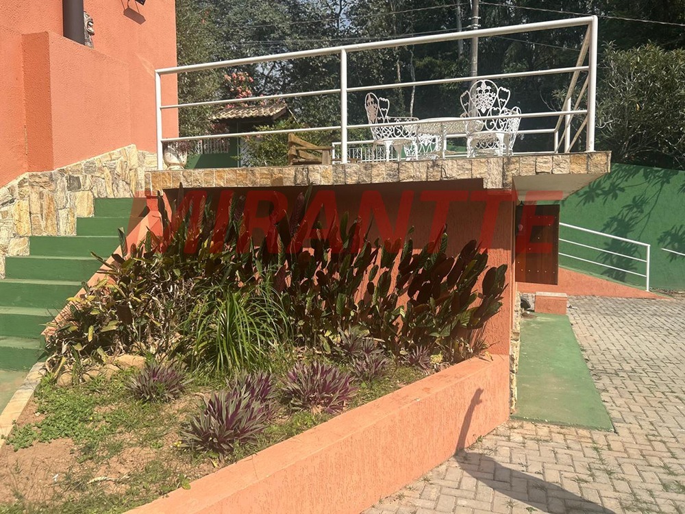 Cond. fechado de 299.76m² com 4 quartos em Roseira
