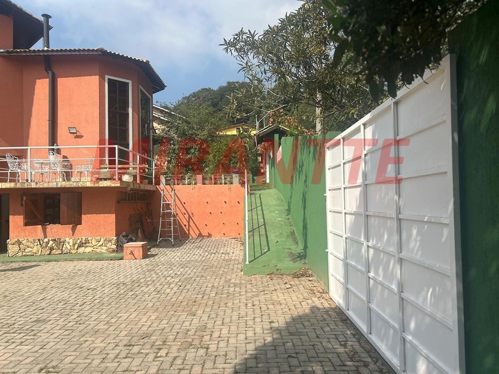 Cond. fechado de 299.76m² com 4 quartos em Roseira