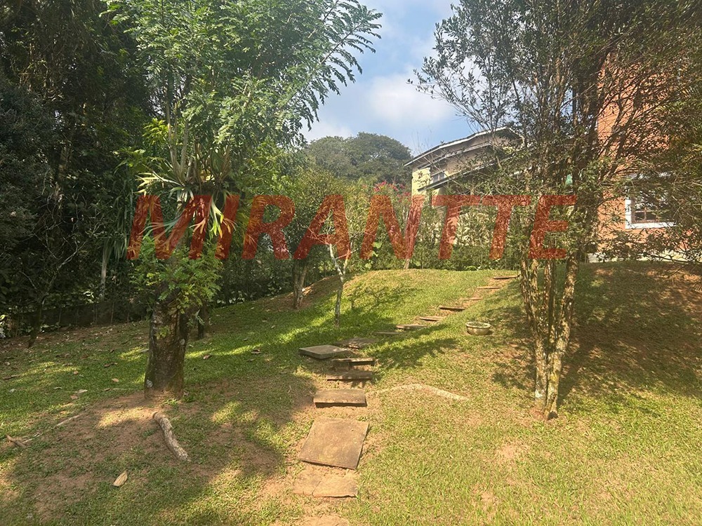 Cond. fechado de 299.76m² com 4 quartos em Roseira