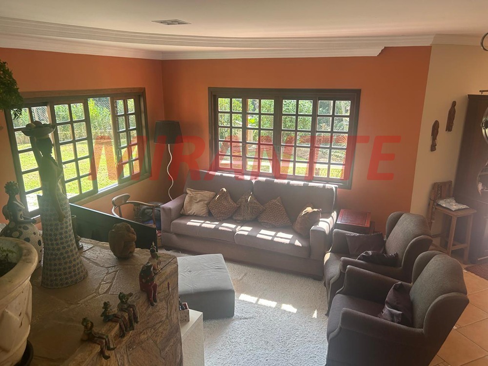 Cond. fechado de 299.76m² com 4 quartos em Roseira