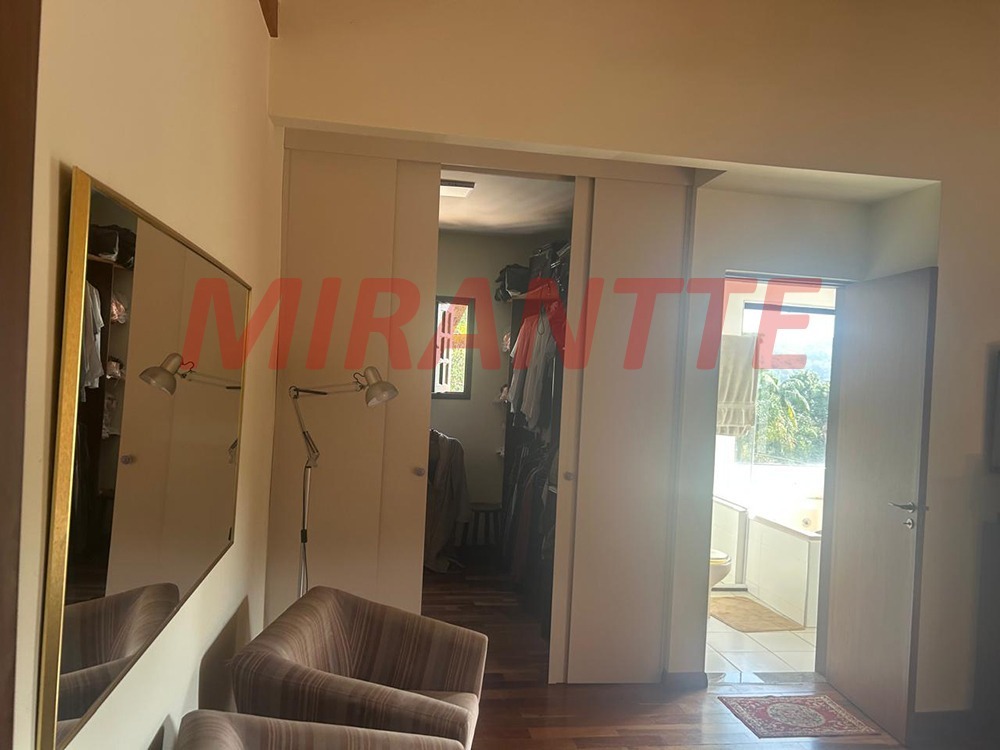 Cond. fechado de 299.76m² com 4 quartos em Roseira