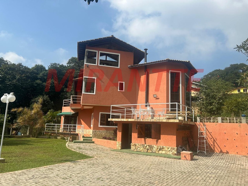 Cond. fechado de 299.76m² com 4 quartos em Roseira