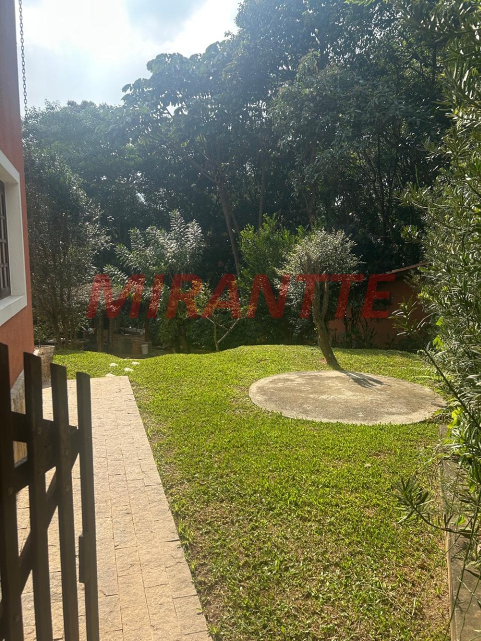 Cond. fechado de 299.76m² com 4 quartos em Roseira