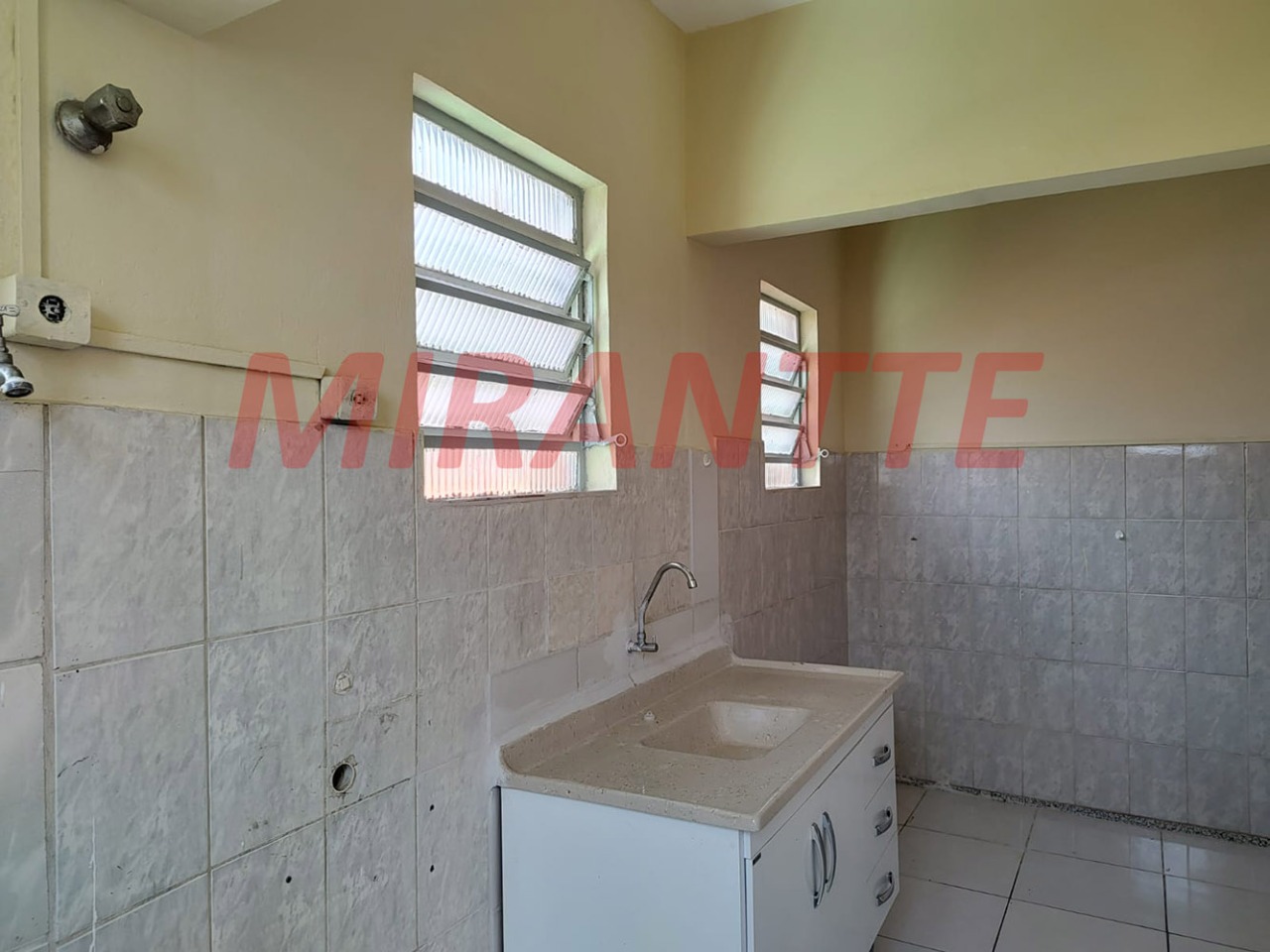 Sobrado de 286m² com 5 quartos em Jardim Japão