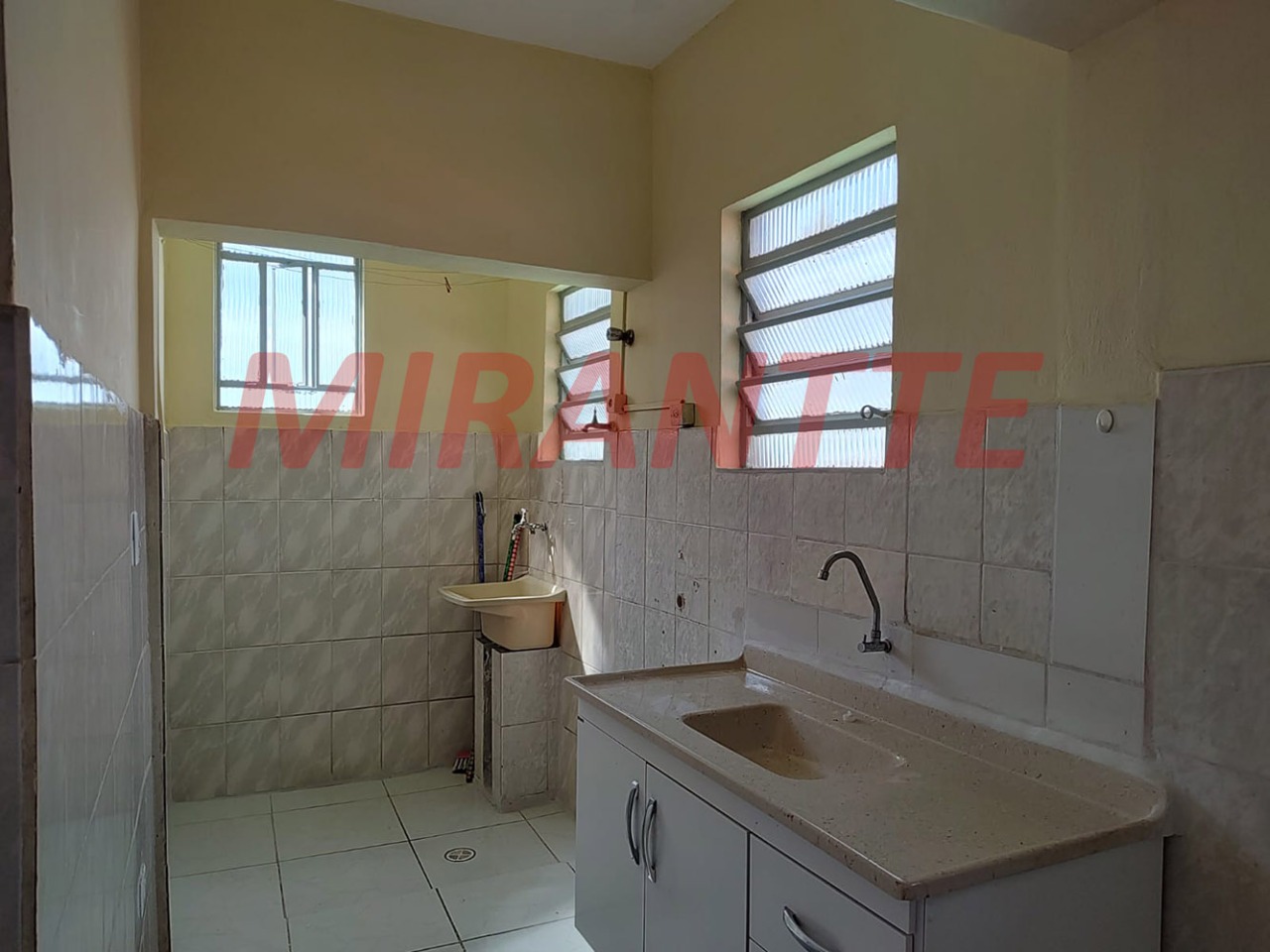 Sobrado de 286m² com 5 quartos em Jardim Japão