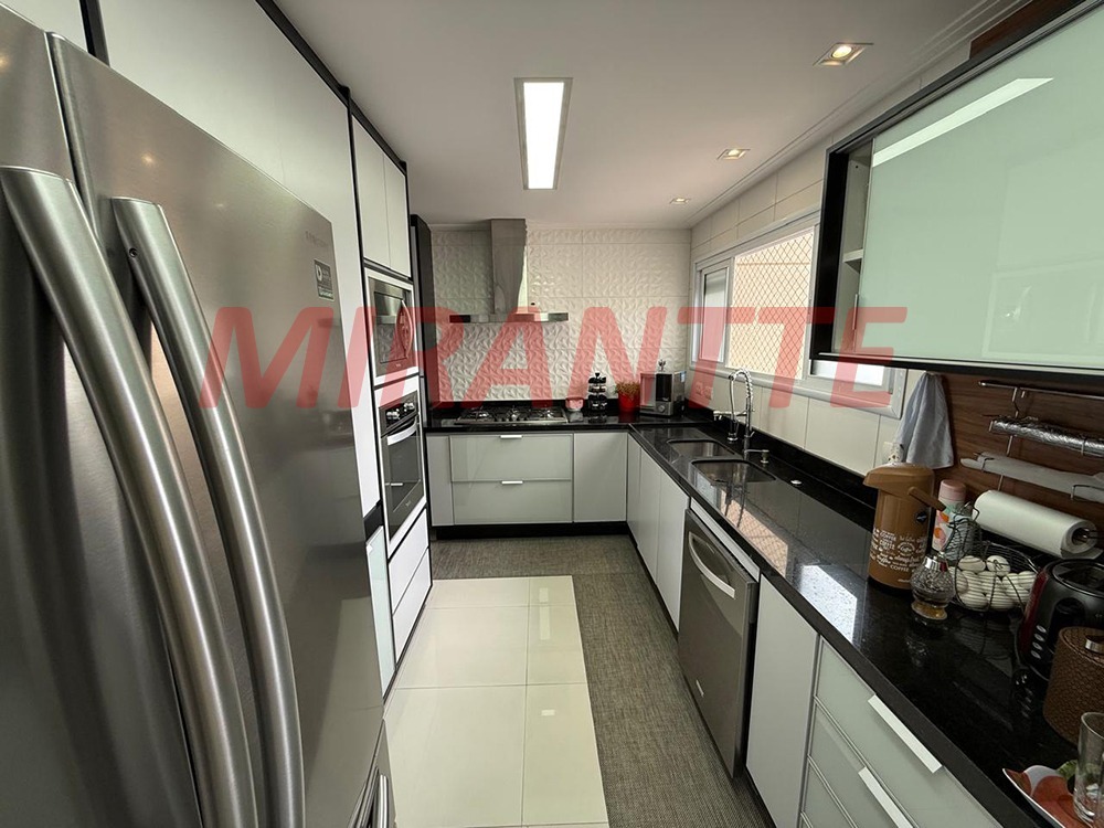 Apartamento de 264m² com 4 quartos em Santa Teresinha