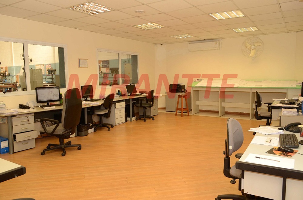Comercial de 2000m² em Vila Isolina Mazzei