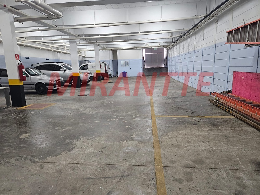 Comercial de 2000m² em Vila Isolina Mazzei