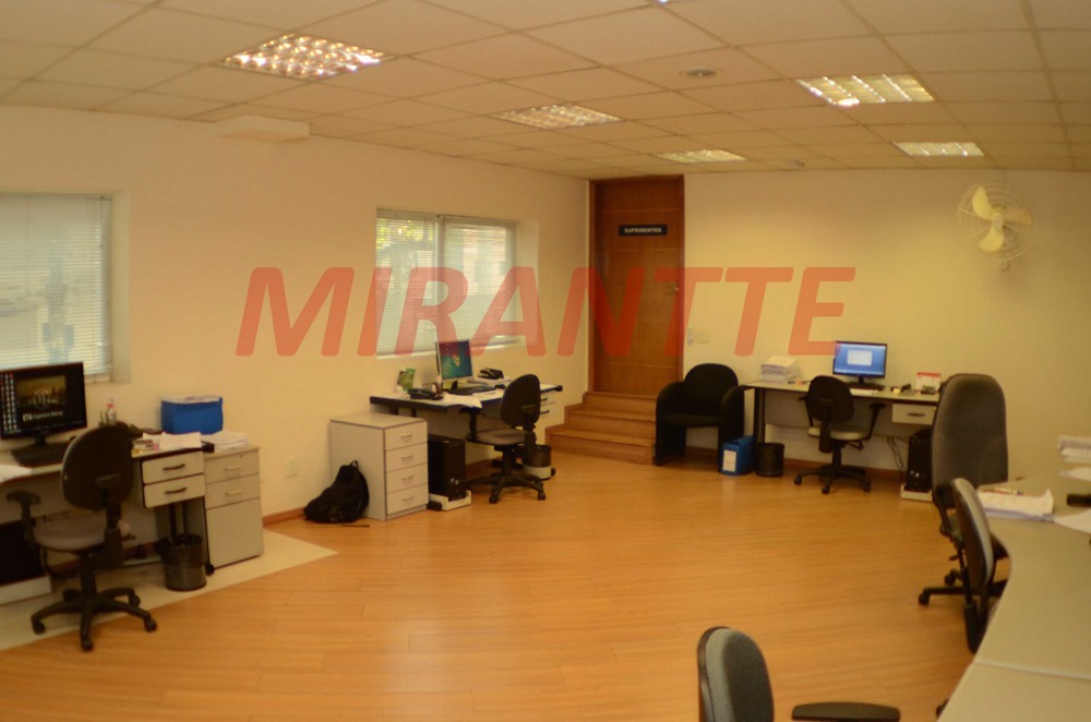 Comercial de 2000m² em Vila Isolina Mazzei