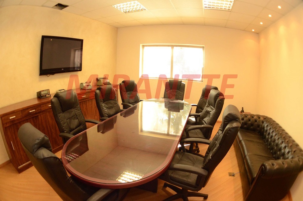 Comercial de 2000m² em Vila Isolina Mazzei