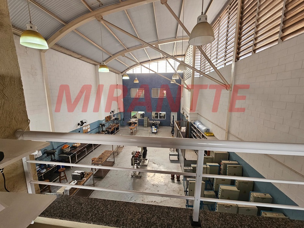 Comercial de 2000m² em Vila Isolina Mazzei