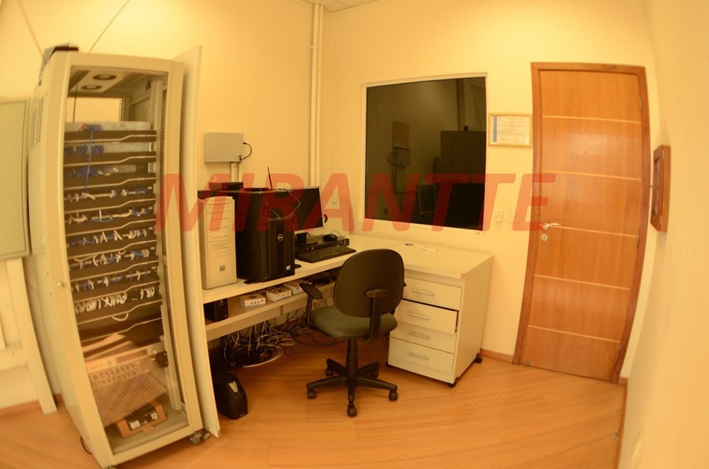Comercial de 2000m² em Vila Isolina Mazzei