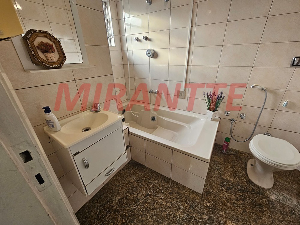 Casa terrea de 160m² com 6 quartos em Vila Nova Carolina