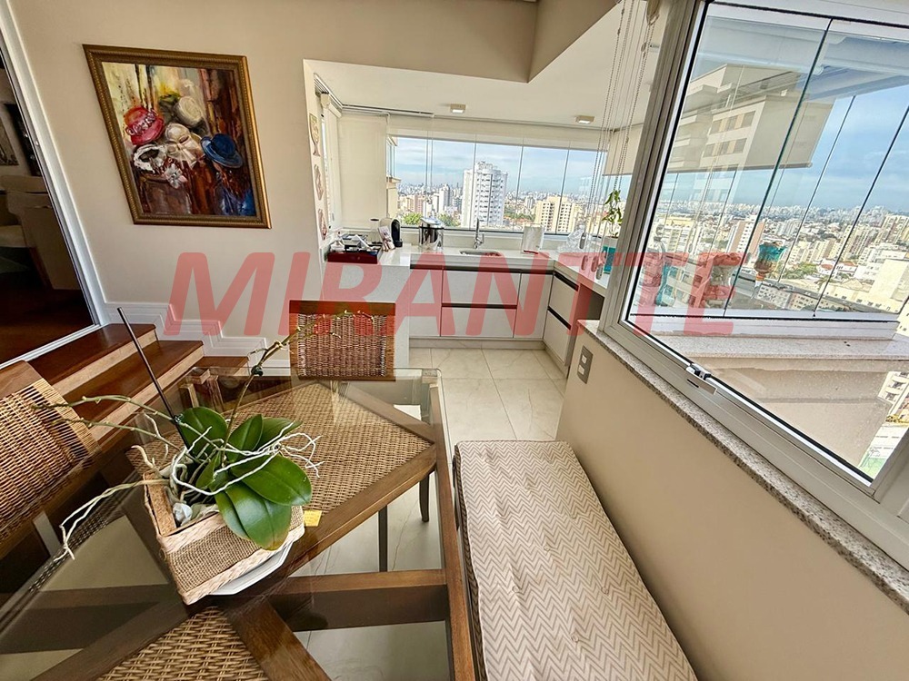Apartamento de 220m² com 3 quartos em Água Fria