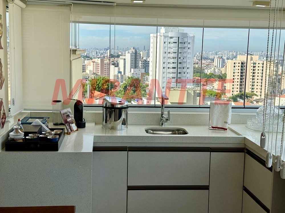 Apartamento de 220m² com 3 quartos em Água Fria