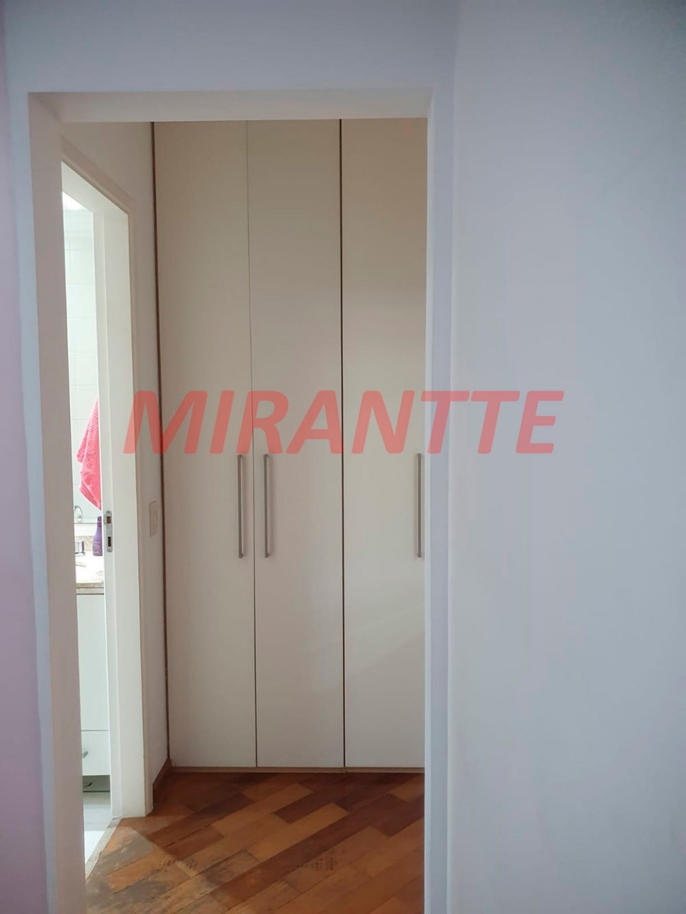 Cond. fechado de 237m² com 3 quartos em Jardim Leonor Mendes De Barros
