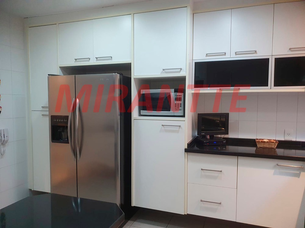Cond. fechado de 237m² com 3 quartos em Jardim Leonor Mendes De Barros