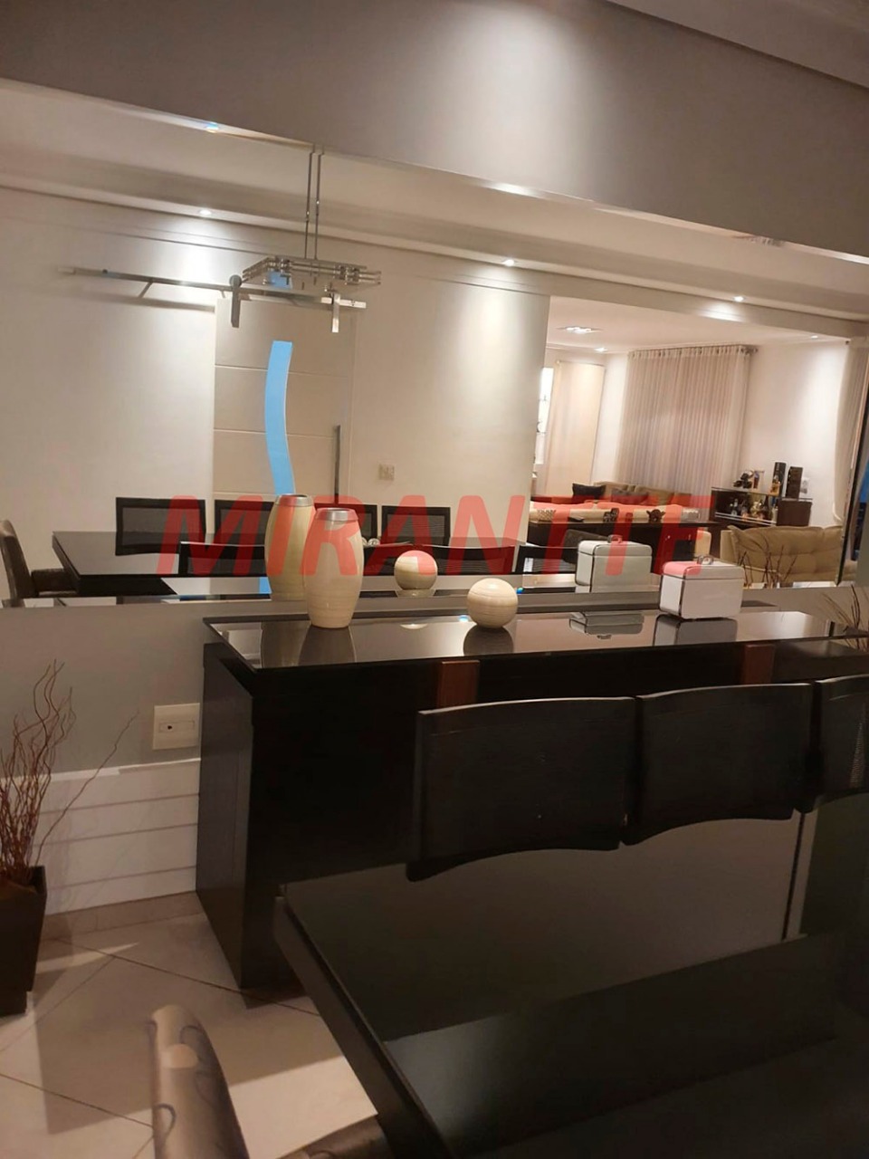 Cond. fechado de 237m² com 3 quartos em Jardim Leonor Mendes De Barros