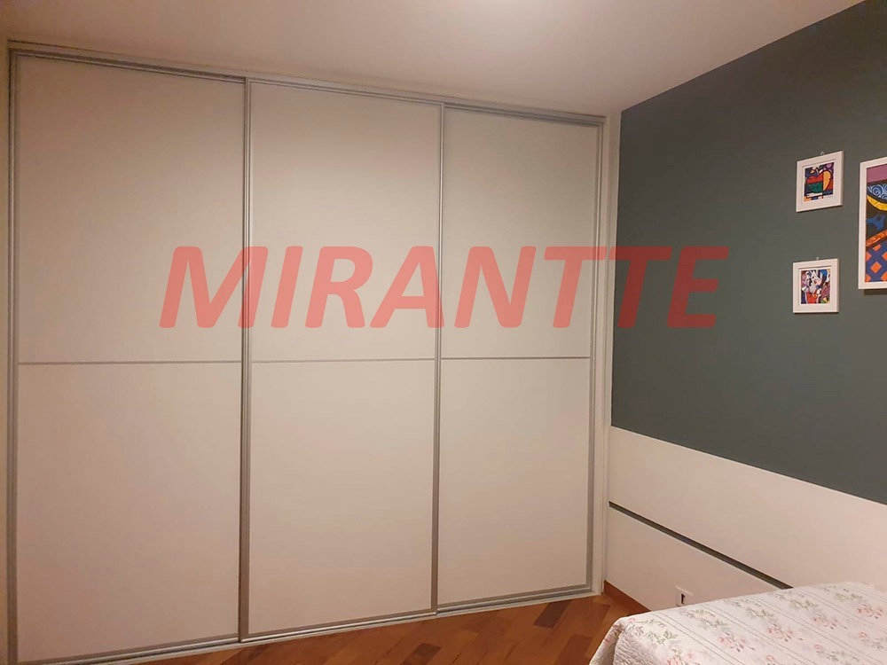 Cond. fechado de 237m² com 3 quartos em Jardim Leonor Mendes De Barros
