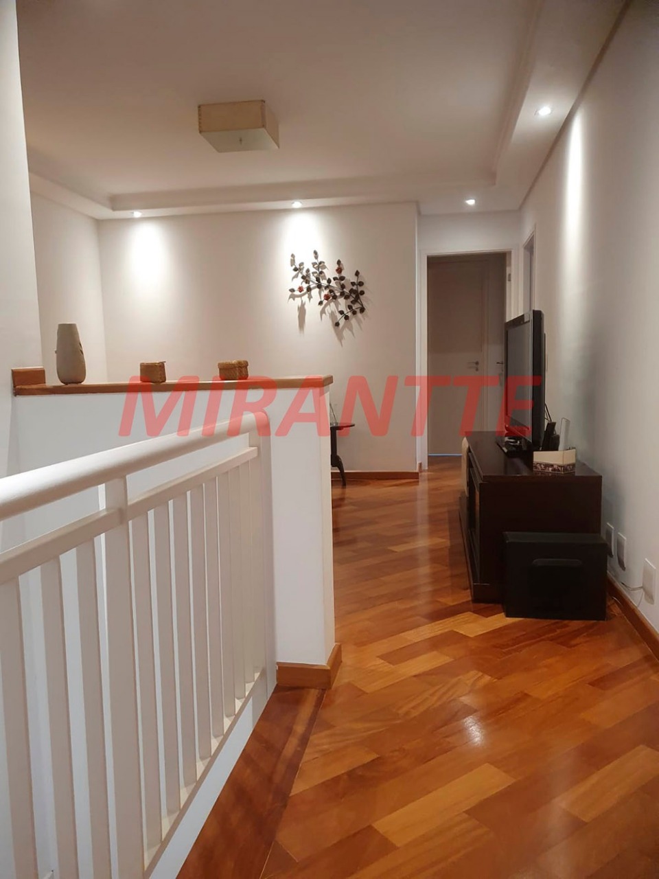 Cond. fechado de 237m² com 3 quartos em Jardim Leonor Mendes De Barros