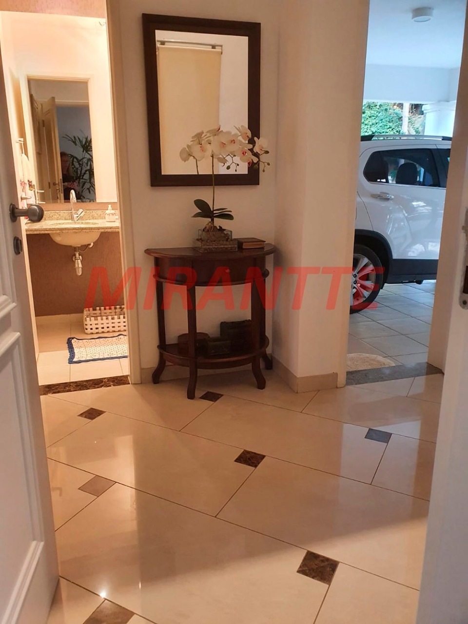 Cond. fechado de 237m² com 3 quartos em Jardim Leonor Mendes De Barros