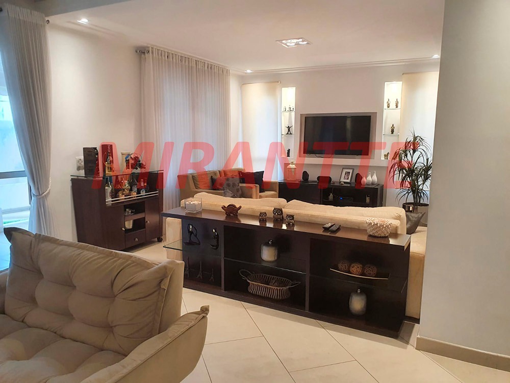 Cond. fechado de 237m² com 3 quartos em Jardim Leonor Mendes De Barros