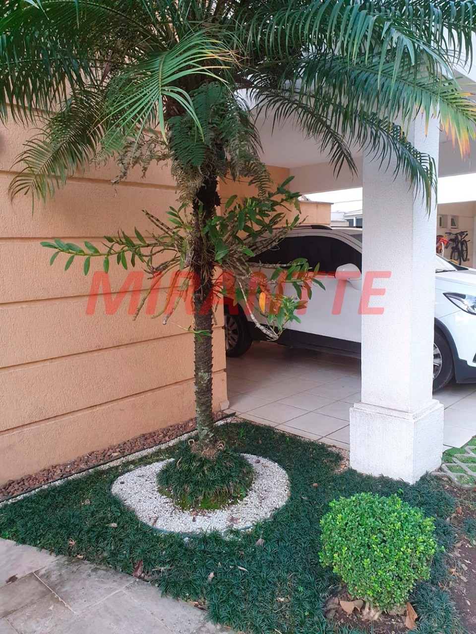 Cond. fechado de 237m² com 3 quartos em Jardim Leonor Mendes De Barros